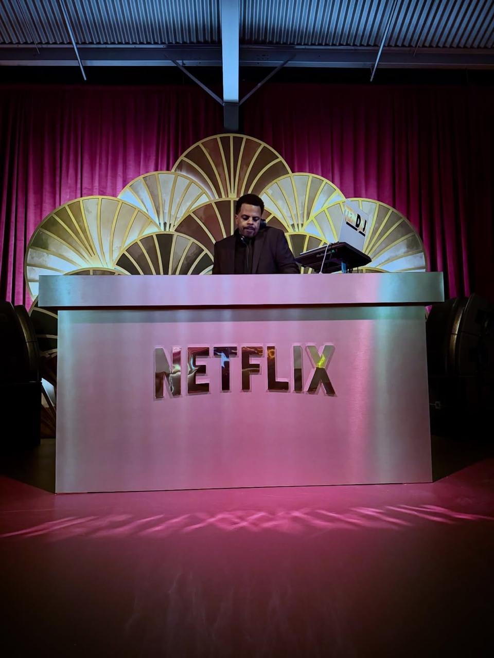 Elemento decorativo 3